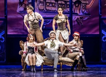 Maxima Artistic Agency - Circus show (4)