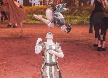 5B95600C-0418-435E-B460-459426AC5DD6